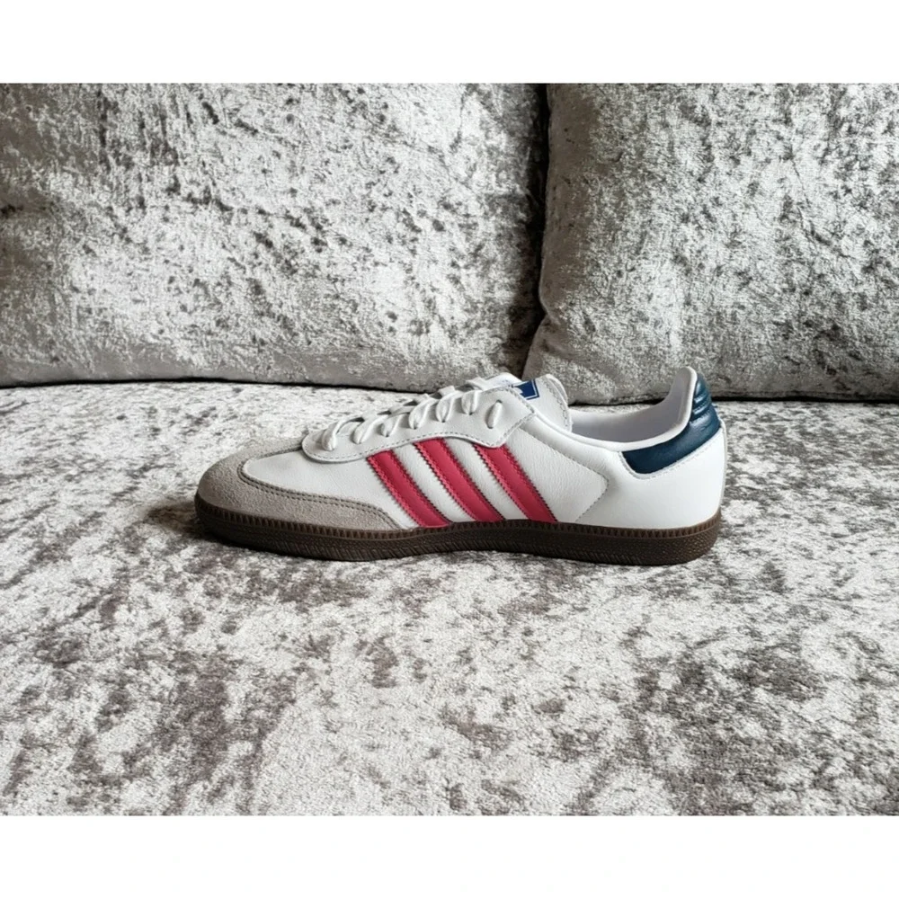 adidas step out
